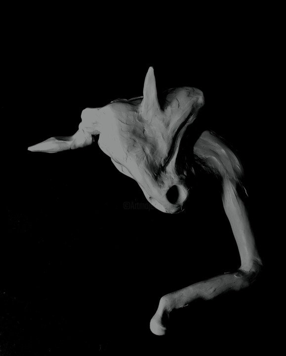Guernica 雕塑, 7.1x13.8 in