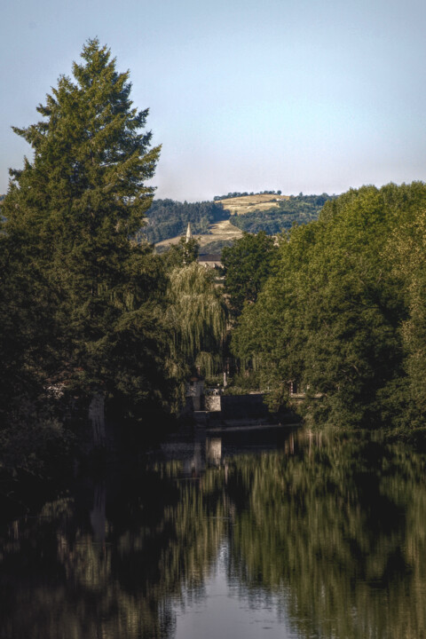 Photographie intitulée "Distant Bells;" par Dave English, Œuvre d'art originale, Photographie numérique