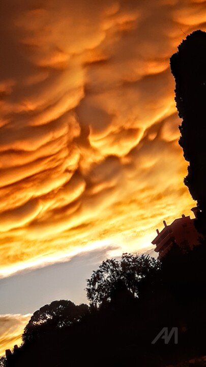 Photographie intitulée "Nuages Mammatus" par Patrice Le Gall, Œuvre d'art originale, Photographie non manipulée