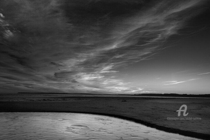 Photography titled "montée de la nuit,…" by Michel Babkine, Original Artwork, Digital Photography