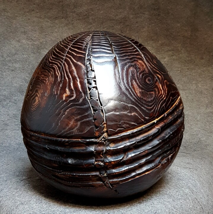 celt ball 雕塑, 16.9x16.5 in