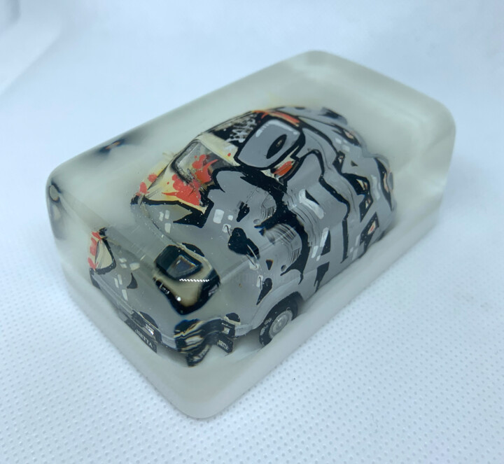 Izeta Solo White 雕塑, 1.4x3.4 in