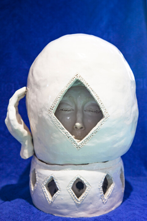 Capsula Mano 雕塑, 17.7x13.8 in
