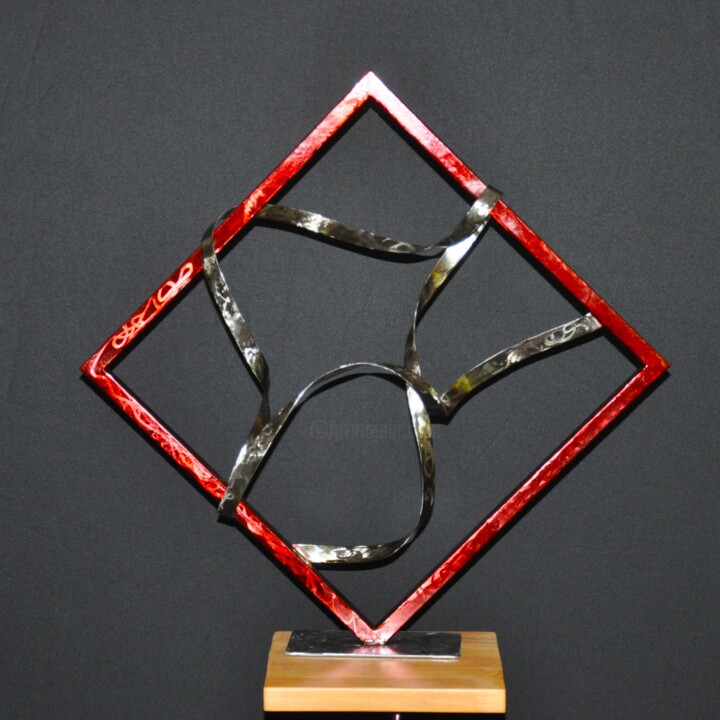 Ruban Sculpture, 24.8x24.8 in
