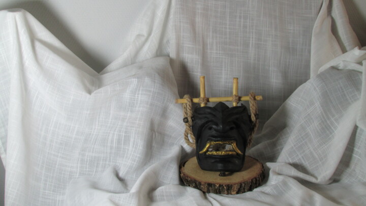 Sculpture titled "Masque" by Dominique Thonet, Original Artwork, Clay