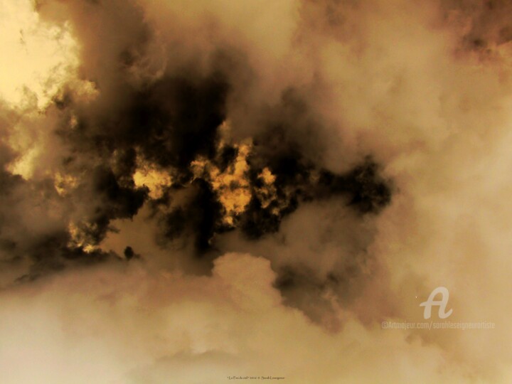 Photographie intitulée "Le Feu du ciel" par Sarah Leseigneur, Œuvre d'art originale, Photographie manipulée