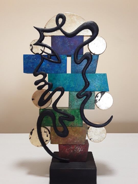 EXCÉNTRICA 雕塑, 15x8.3 in