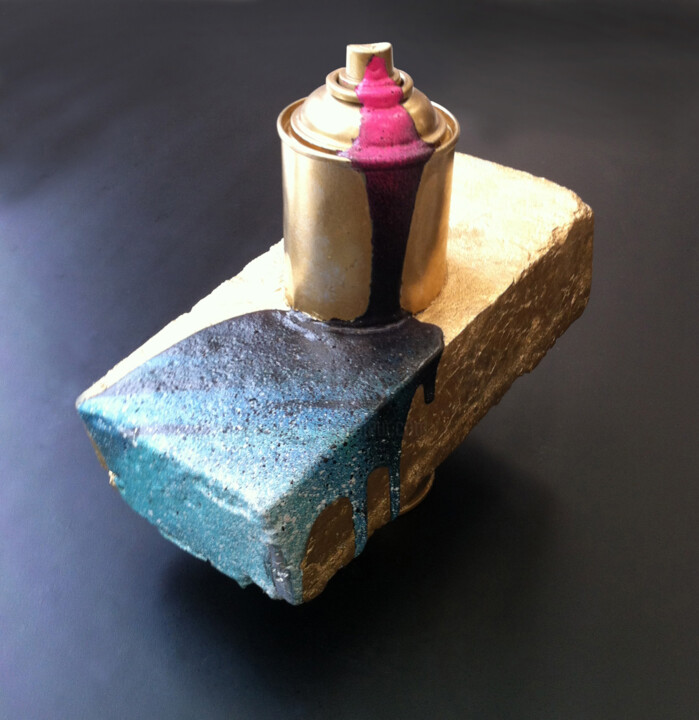 Under Pressure 雕塑, 11.8x9.8 in