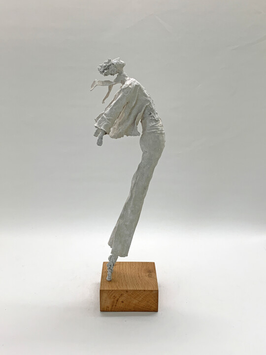 Dancer II 雕塑, 19.3x5.9 in