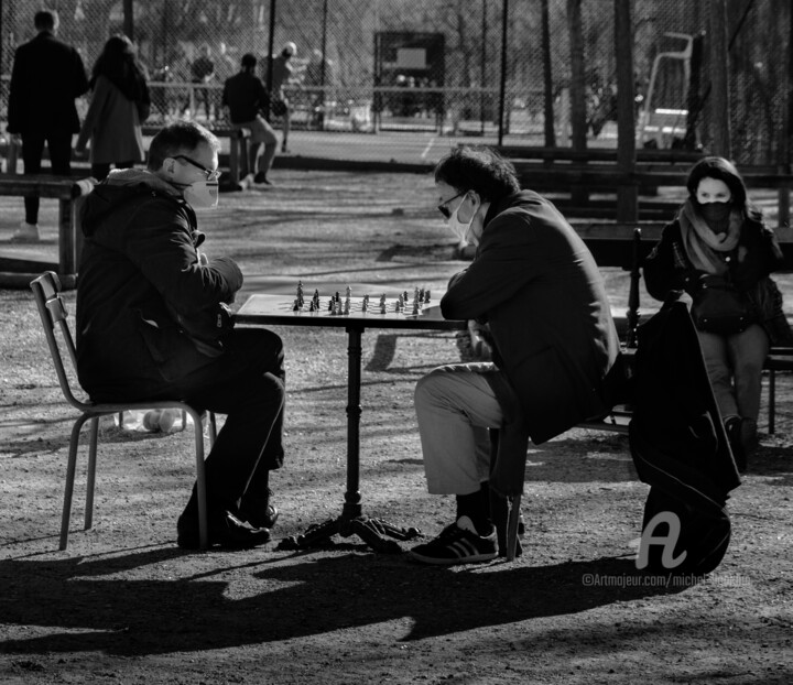 Photographie intitulée "La partie d'echecs" par Michel Babkine, Œuvre d'art originale, Photographie numérique