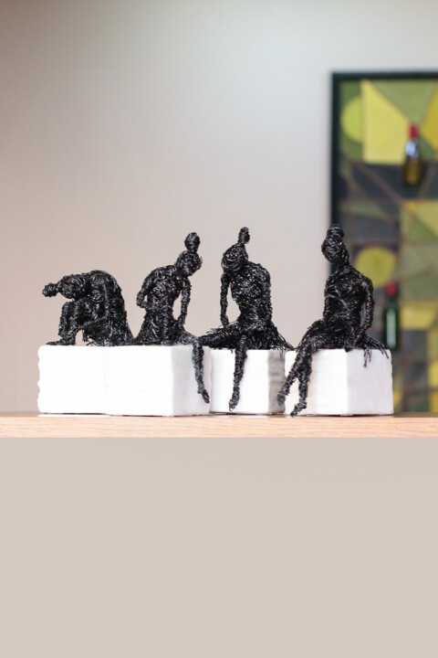 After Performance 16x10x10cm (1 sculpture's size) 4.3kg Iron 雕塑, 6.3x15.8 in
