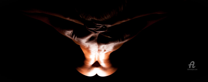 "SHADOWS AND LIGHTS"-THE LANDSCAPE OF THE BODY 03 摄影, 23.2x62.6 in