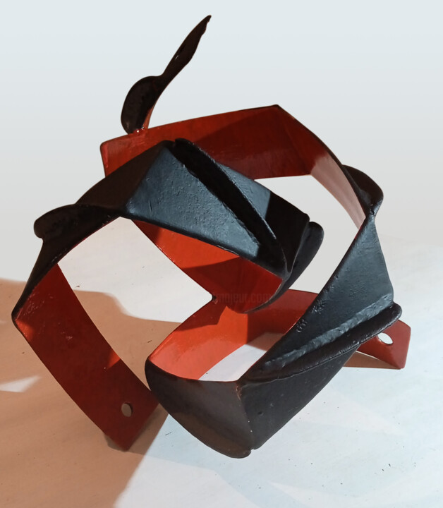 Sculptuur getiteld "Louboutin" door Pavlovskydesign Metal And Painting, Origineel Kunstwerk, Metalen