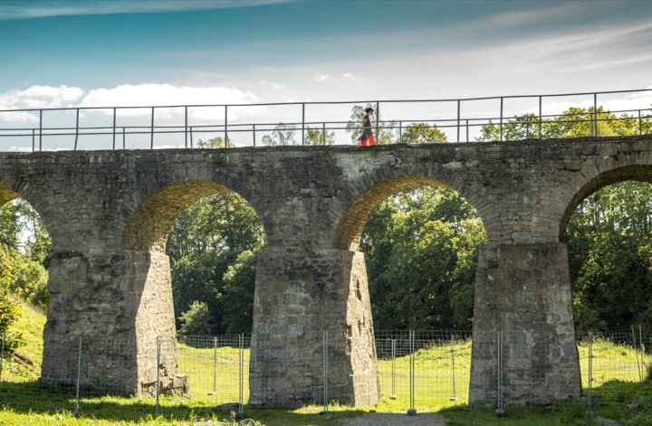 Fotografie getiteld "Bridge and woman" door Nikolay Efimov, Origineel Kunstwerk, Digitale fotografie