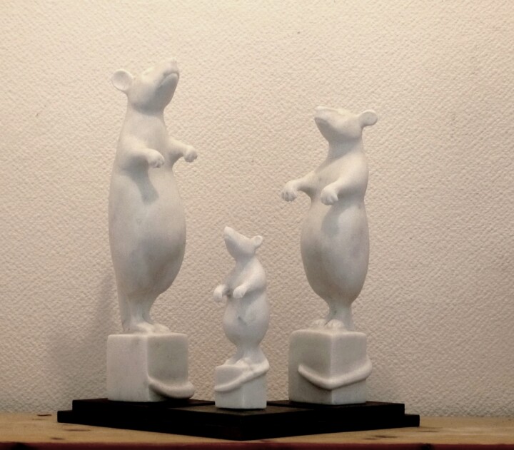 Carrara Marble Wild Animal - Family 雕塑, 13.4x4.7 in