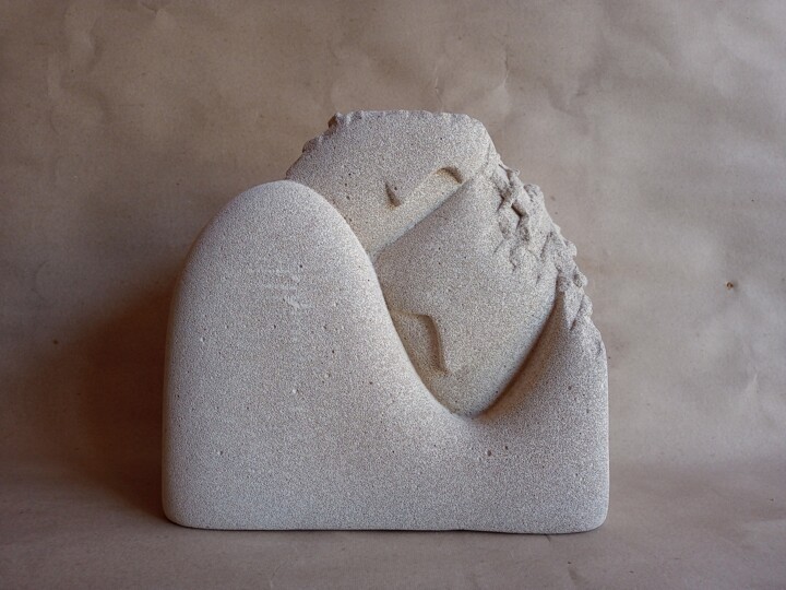 Sculpture intitulée "All You Need Is Lov…" par Cister Silva, Œuvre d'art originale, Béton cellulaire