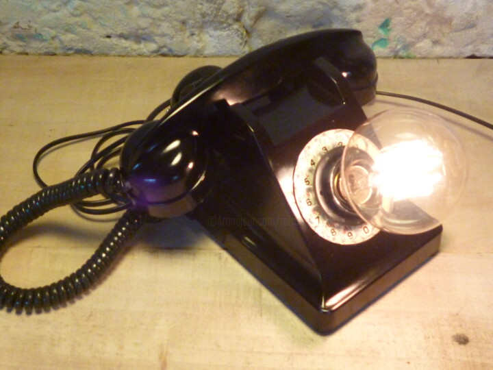 TELEPHONE VINTAGE Design, 6.3x9.5 in