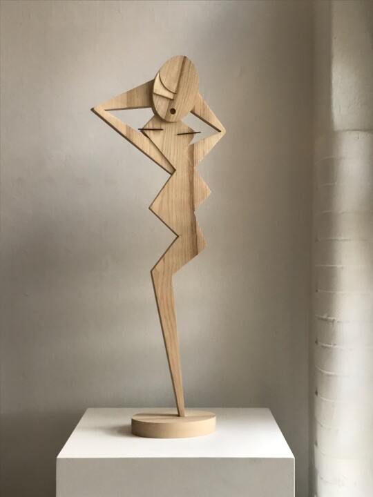 My Friend "LuLa" 雕塑, 39.4x14.6 in