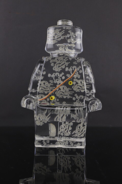 roboclusion skate Keith Haring 雕塑, 9.8x6.3 in