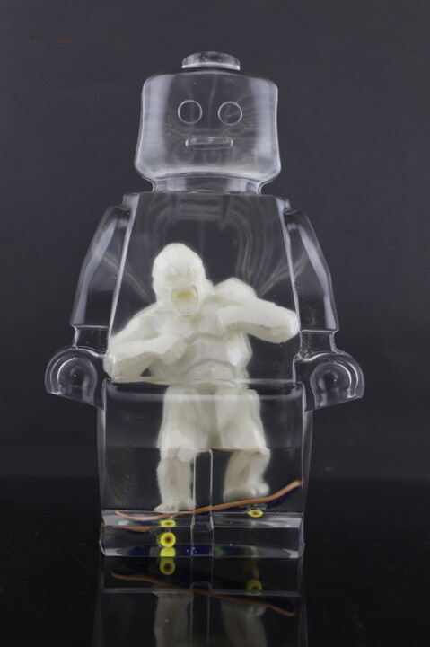 roboclusion skate KONG 雕塑, 9.8x6.3 in