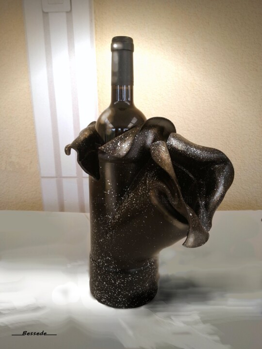 Sculpture titled "Porte bouteille des…" by Christian Bessede, Original Artwork, Resin
