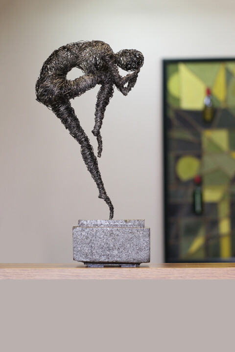 A storm in the mind 48x26x22cm 2.3kg Iron, Tufa 雕塑, 18.9x10.2 in