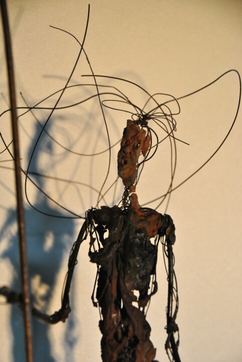 Sculpture titled "A0-Le chasseur" by Jean-Christophe Bridoux, Original Artwork, Terra cotta