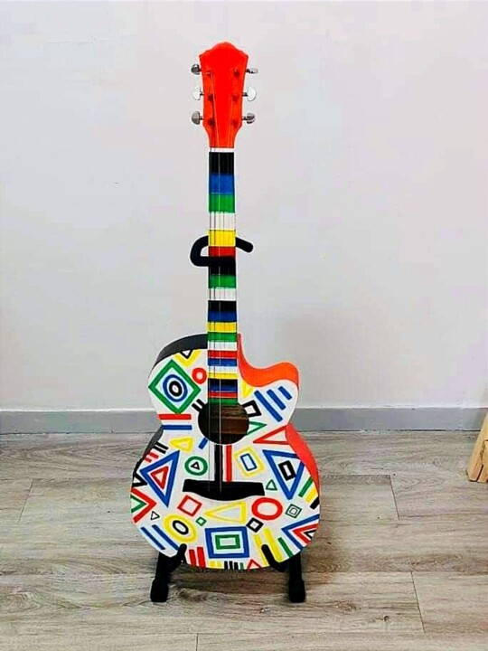 Chitarra Oltre Quel Tot n.1 设计, 43.3x15.8 in