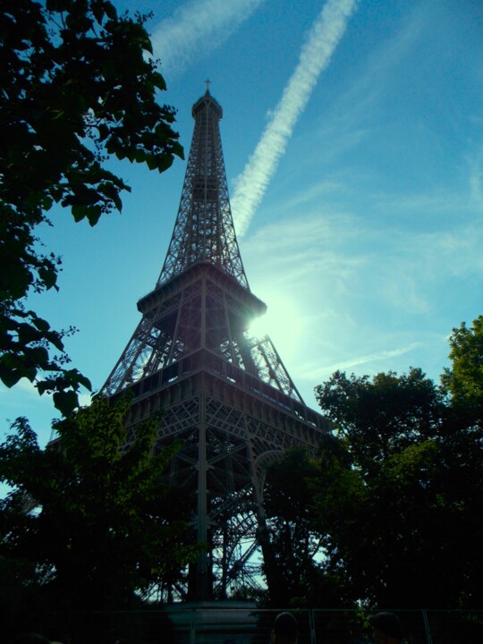 Photographie intitulée "Eiffel Tower 1" par Troy Wilson-Ripsom, Œuvre d'art originale, Photographie numérique