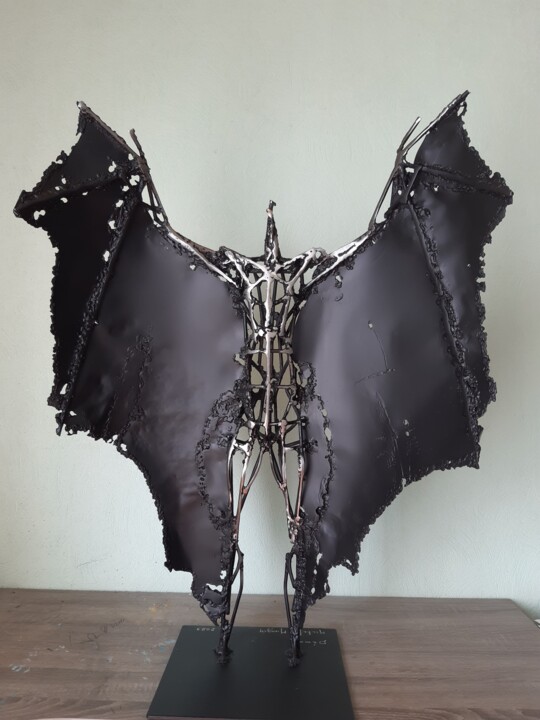 Démon 雕塑, 35x25.6 in