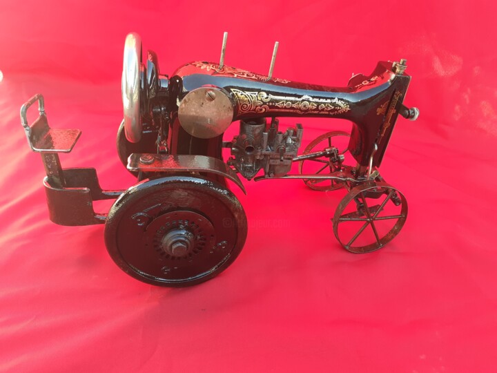 machine agricole 雕塑, 9.5x8.7 in