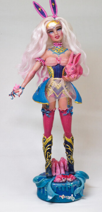 Enigma of Wonderland: Collectible Sculpture of Alice in... 雕塑, 34x13 in