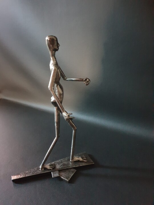 J'me balade Sculpture, 15x9.8 in