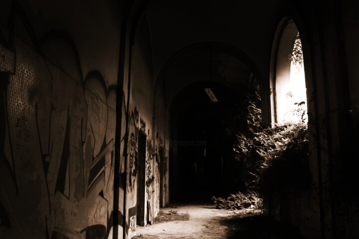 Photography titled "vicolo buio" by Lorenzo Corti, Original Artwork, Digital Photography