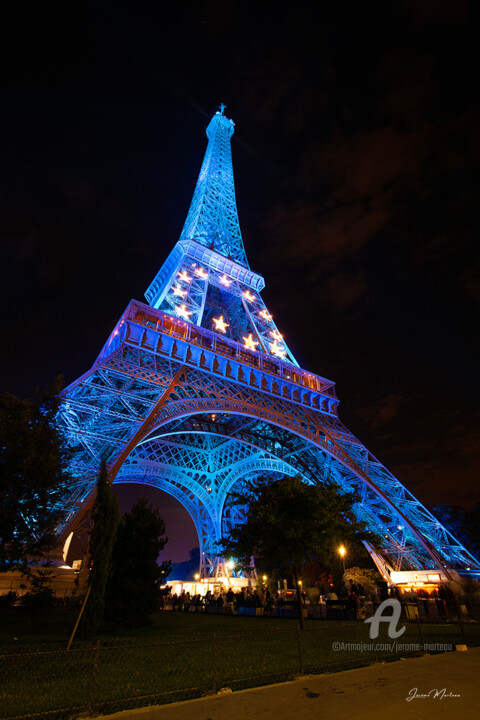 Photographie intitulée "Tour Eiffel" par Jérôme Marteau, Œuvre d'art originale, Photographie numérique Monté sur Aluminium