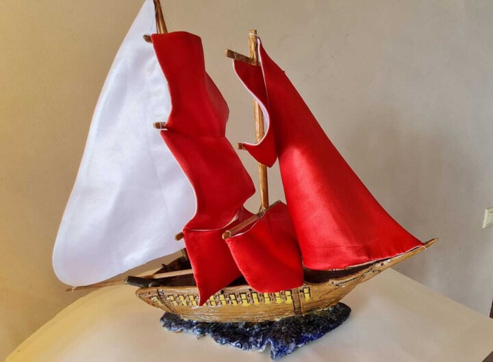 Scarlet sails 雕塑, 9.8x14.6 in