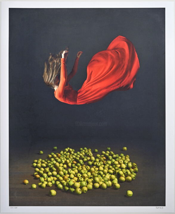 Photography titled "Tomber dans les pom…" by Bettina Dupont, Original Artwork, Digital Photography