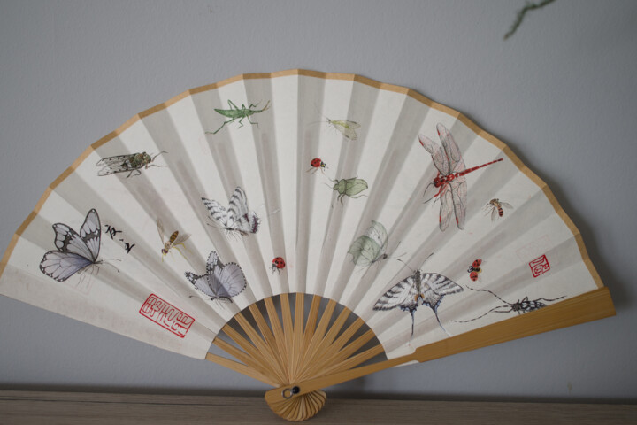 Eventail "Libellules et papillons" 绘画, 7.9x13.8 in