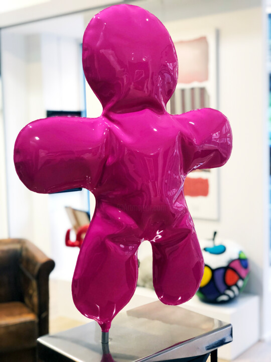 Petit Bonhomme rose F2 Sculpture, 27.6x19.7 in
