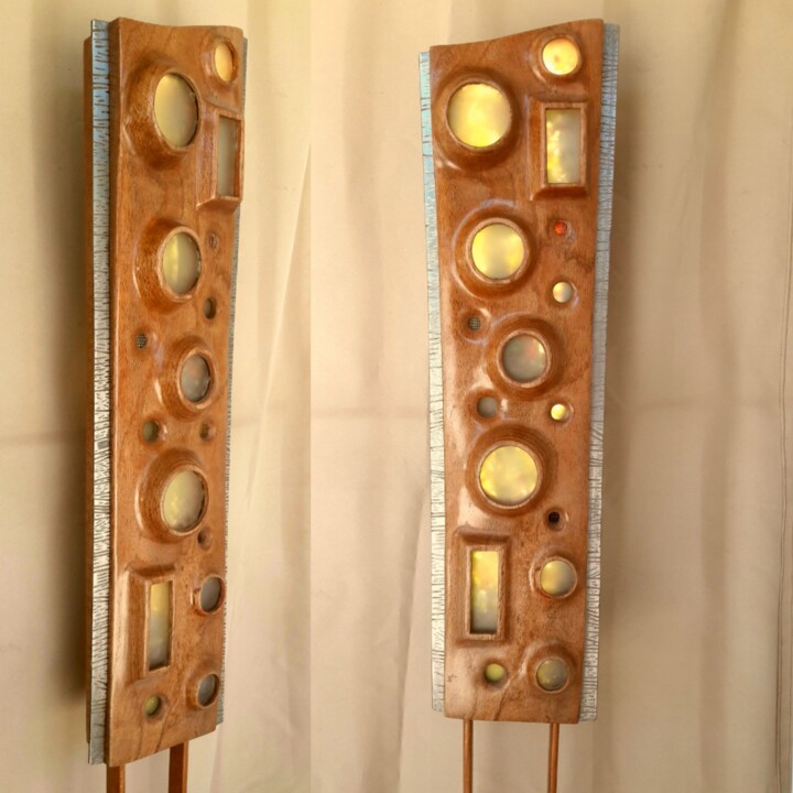 Totem lamp 0522 雕塑, 68.9x9.8 in