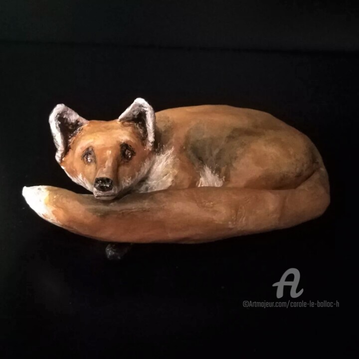 Le Renard Couché 雕塑, 2x4.3 in