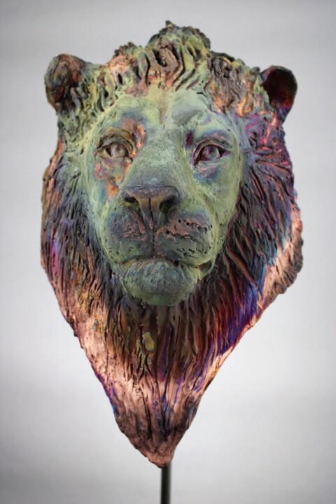 Lion Majestueaux ceramic raku copper matte 雕塑, 18.5x15 in