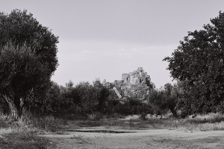 Fotografie getiteld "Mediterranean views…" door Monochrome Renditions, Origineel Kunstwerk, Film fotografie