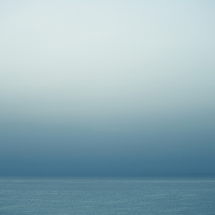 Silent Prayer 摄影, 29.5x29.5 in