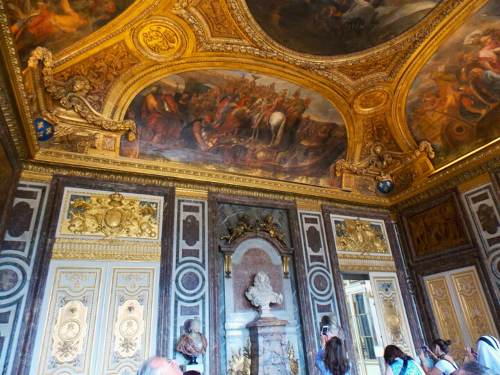Intricate Gilding and Artwork Everywhere 摄影