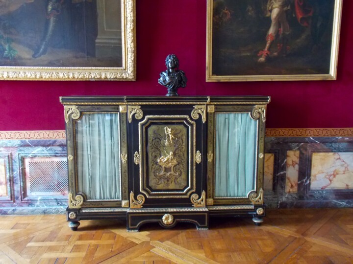 Kingly Cabinet 摄影
