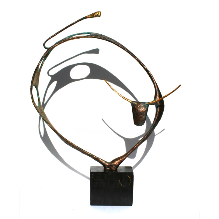 Grand taureau doré et bronze, 3 cercles 雕塑, 24.4x18.9 in