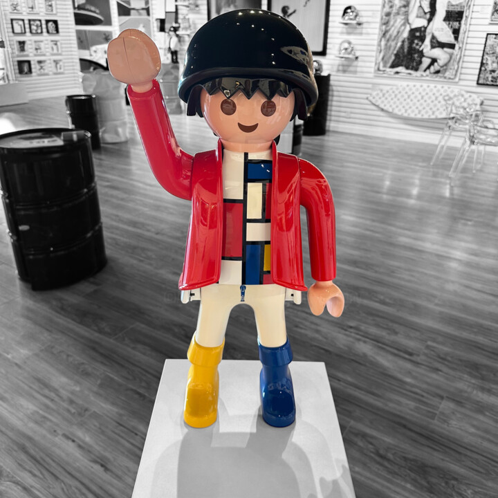 Playmobil Mondrian 雕塑, 25x11 in