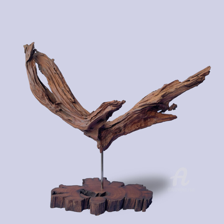 "VUTON:Wings of Freedom" 雕塑, 16.9x21.7 in