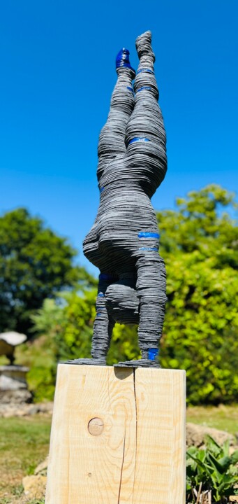 butterfly 雕塑, 63x17.7 in